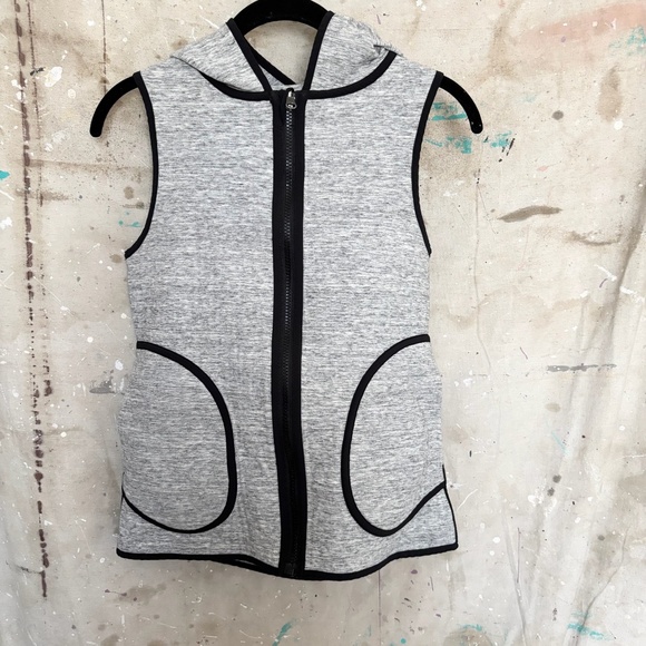 Lululemon Insculpt Vest - Picture 4 of 6